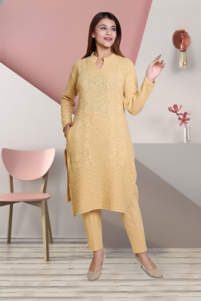 LADIES WOOLLEN KURTI PLAZO SET